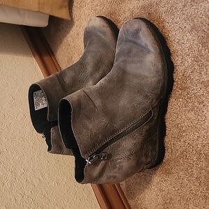 Sorel Joan of Artic Wedge II Distressed Zip Boots